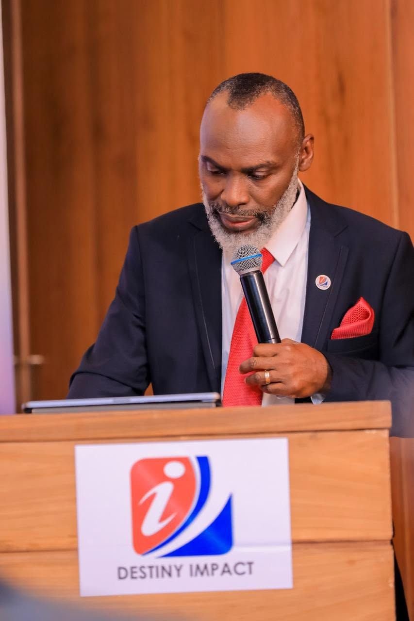 Le Coach Georges Amoako-Prempeh ouvre la conférence.